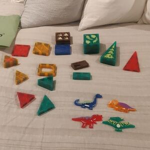 48 Pieces Magnetic Tiles Colorful With Dinosaur Figures Building Blocks Set